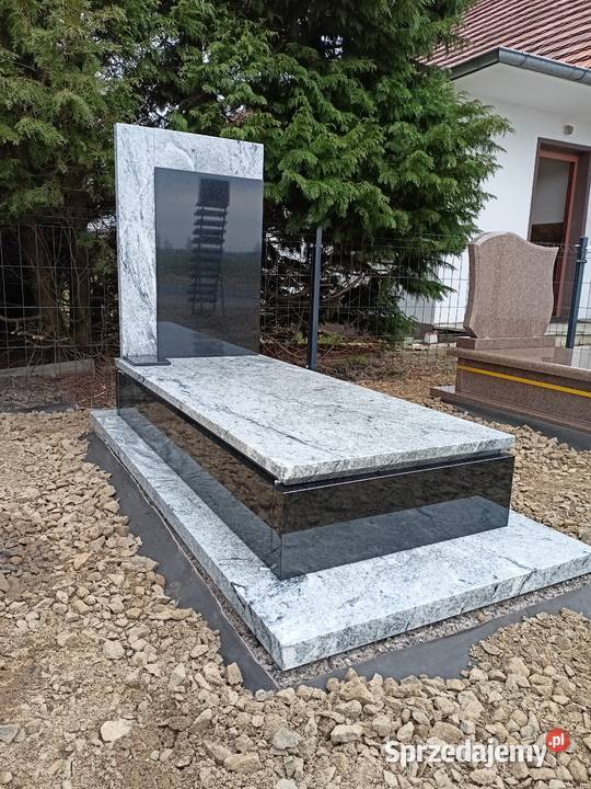 Kostka wokół grobu nagrobki granitowe