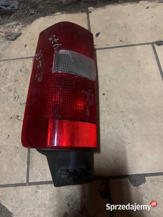 Lampa tyl lewy volvo 850 Pozostałe Margonin
