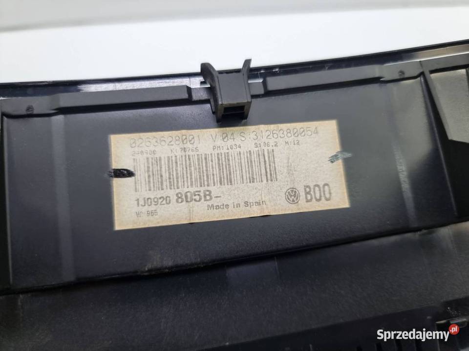 LICZNIK ZEGAR VOLKSWAGEN GOLF IV 1J0920805B osobowe kujawsko-pomorskie