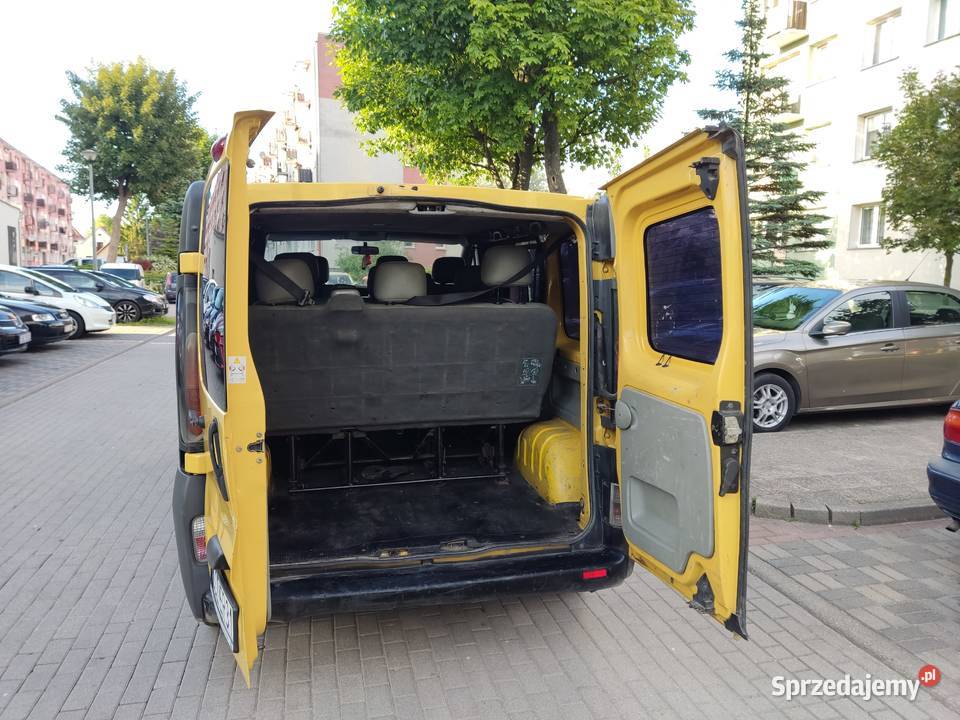 z opłatami VIVARO 9 osobowyr2003 poj 19diesel Elbląg