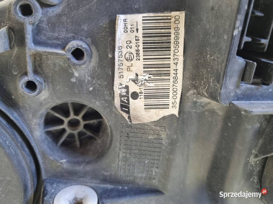 Fiat Bravo II 0710r PRZEDNIA LAMPA PRAWA prawy osobowe Janów