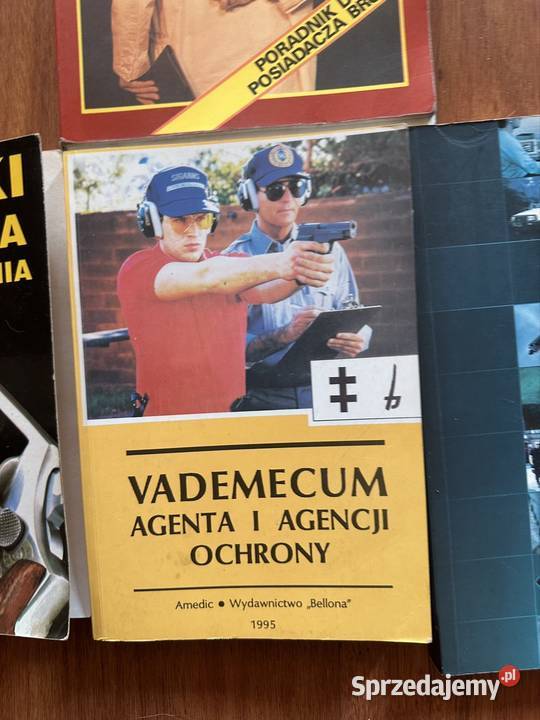 Zestaw książek militaria ochrona strzelectwo Militaria