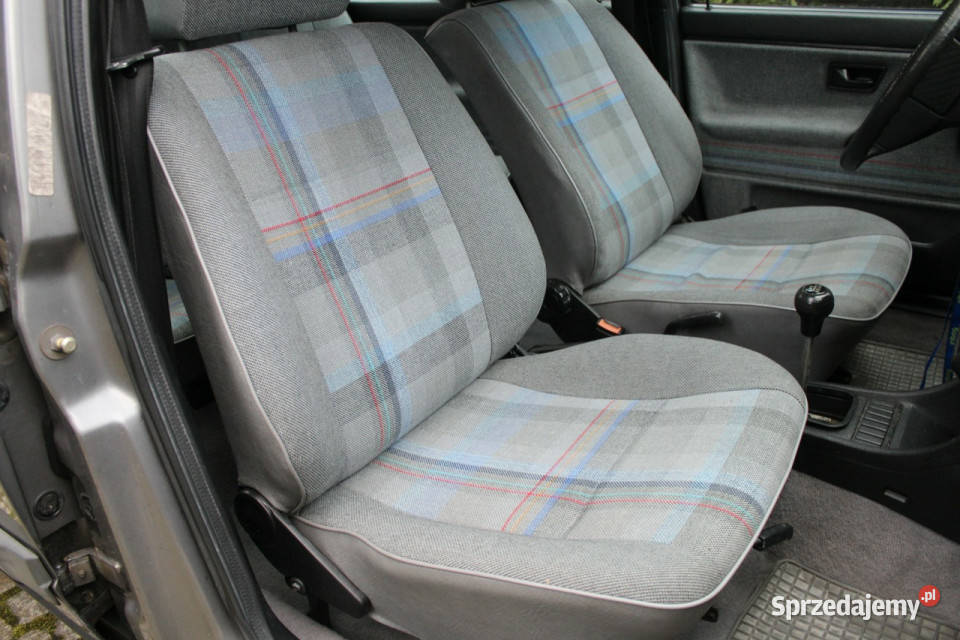 Volkswagen Golf 16 Benzyna 5 drzwi Oldtimer 1988 Hatchback Lubań