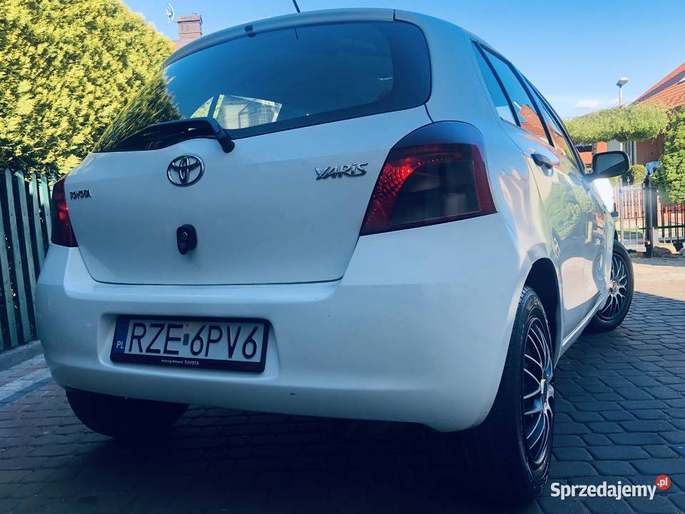 Toyota Yaris II 14D4D 90 biały akrylowy MEGA 1364cm3 Przeworsk