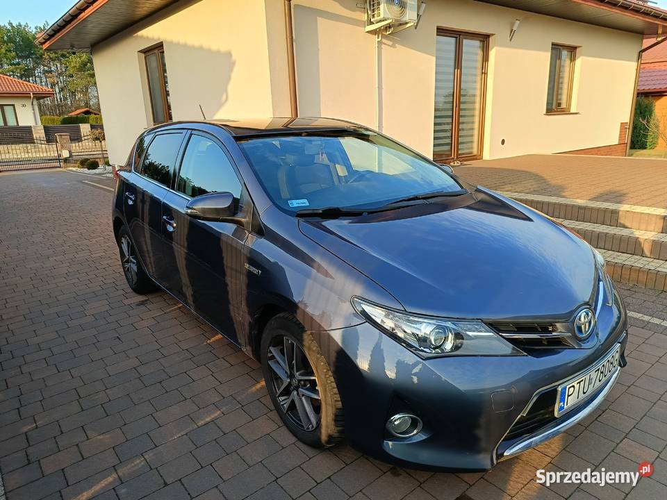 Sprzedam Toyota Auris 2015r 18 Hybrid 136 1800cm3 Turek sprzedam