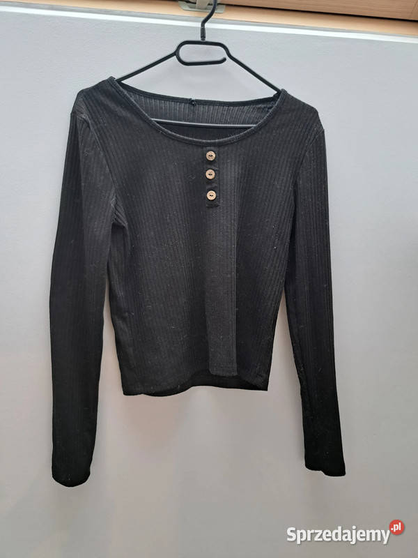 Czarna prążkowana bluzka Sinsay z guzikami Trąbki Wielkie