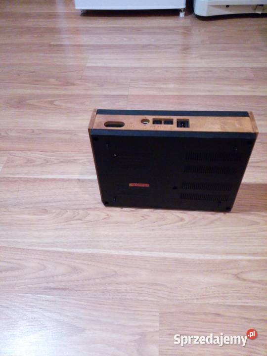 Stary magnetofon kasetowy UNITRA M531S z czasów Dobieszowice