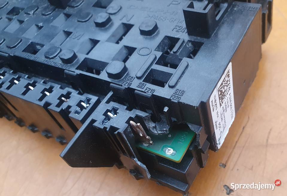 MERCEDES B W246 SKRZYNKA BEZPIECZNIKÓW wyposażenie elektryczne Radom