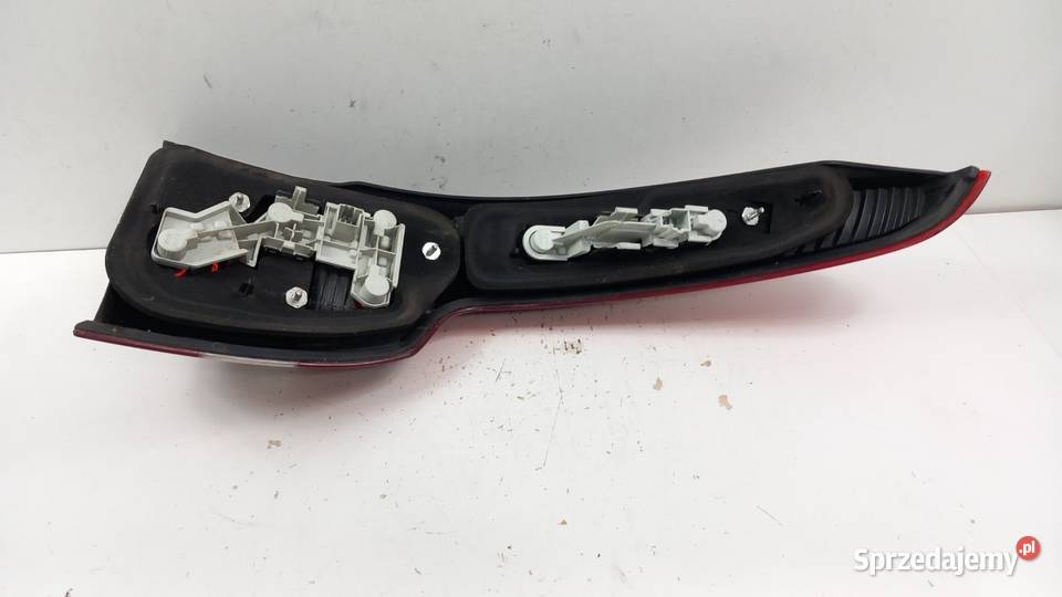 VOLVO V50 II KOMBI LAMPA TYŁ LEWA