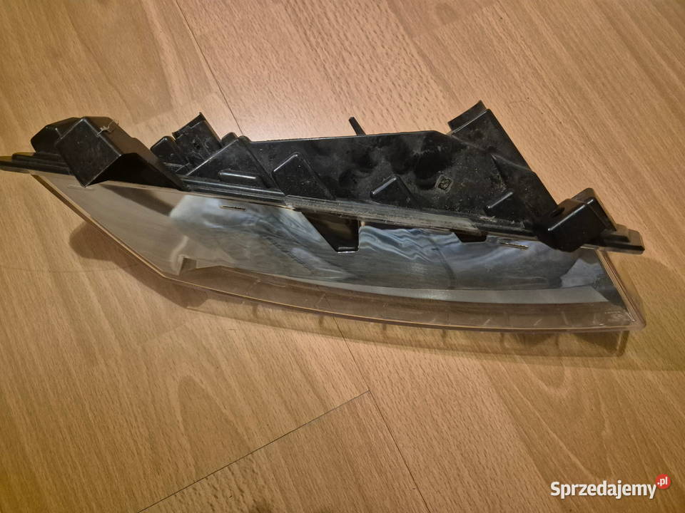 RENAULT CLIO IV LIFT ŚWIATŁO LED DRL PRAWE osobowe Bucze