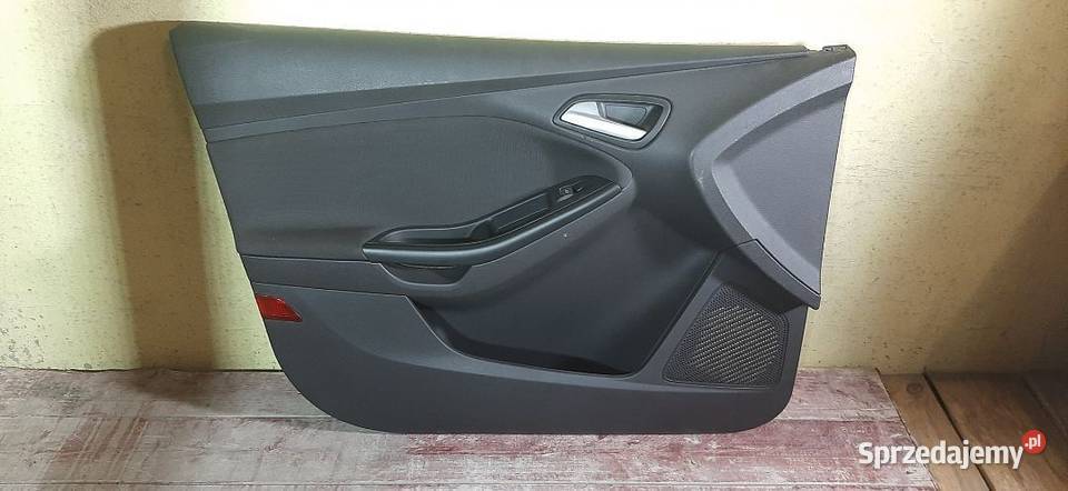 Boczek tapicerka drzwi Ford Focus MK3 Lewy przód świętokrzyskie