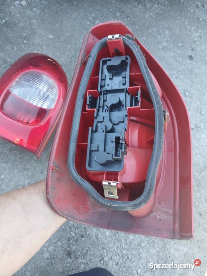 Lampa prawa tylna Citroen Xsara Picasso Radłów