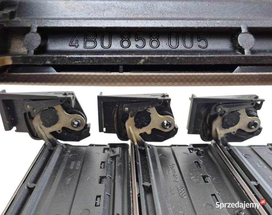 ZAŚLEPKA OSŁONA RADIA AUDI A6 C5 LIFT 4B0858005 świętokrzyskie Działoszyce