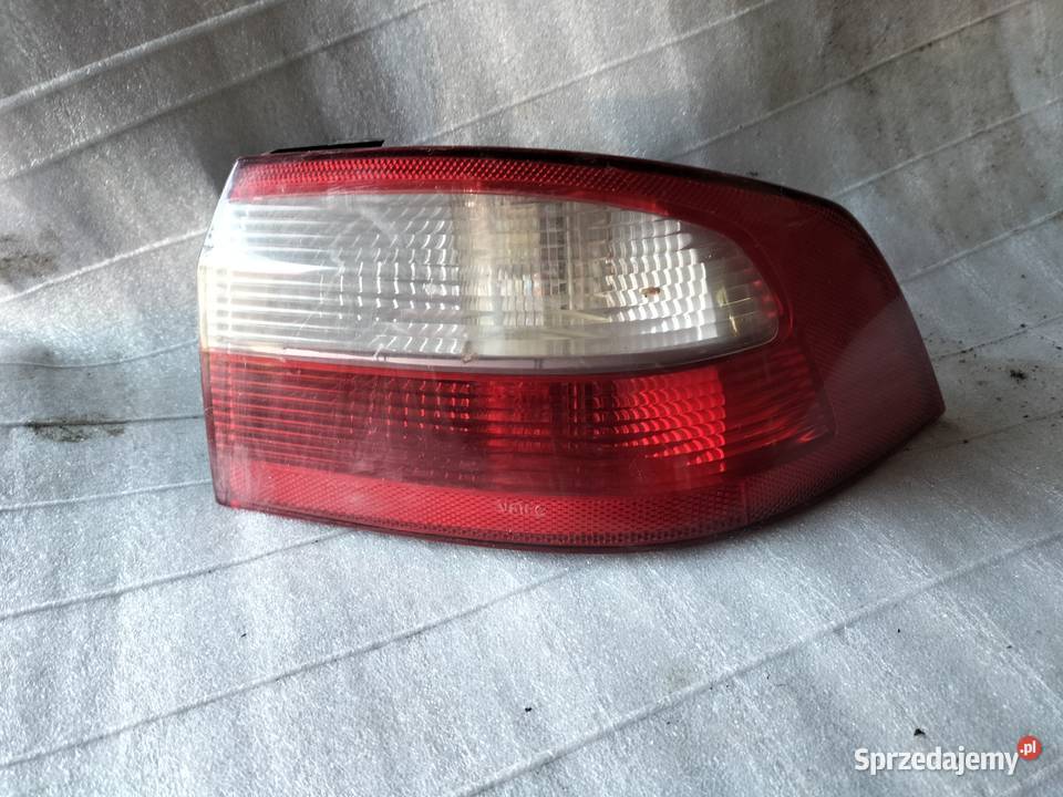 Renault Laguna 2 Lampa Prawa Tył 8200002474