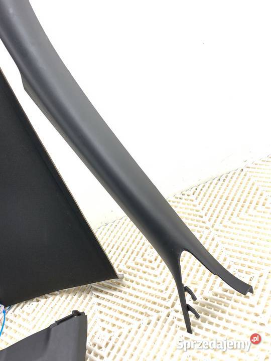 PODSUFITKA FORD MUSTANG V DR3363519C08 37 309 osobowe sprzedam