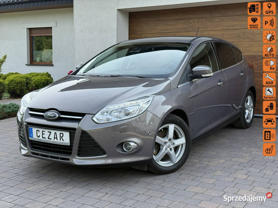 Ford Focus 12r 10 benzyna bezwypadkowy bogata wspomaganie kierownicy Focus Konradów