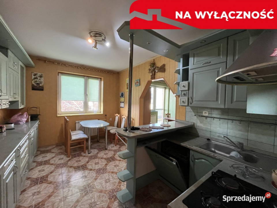 Dom wolnostojący z częścią handlową w Dęblinie Liczba pokoi 7 Dęblin