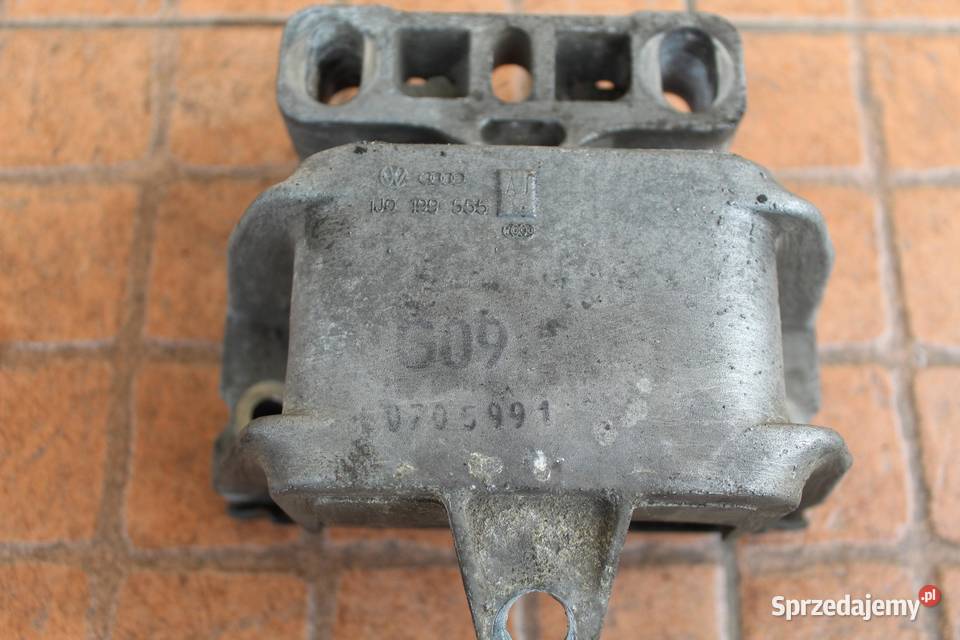 ŁAPA PODUSZKA SILNIKA VW BEETLE 20 1J0199555AJ