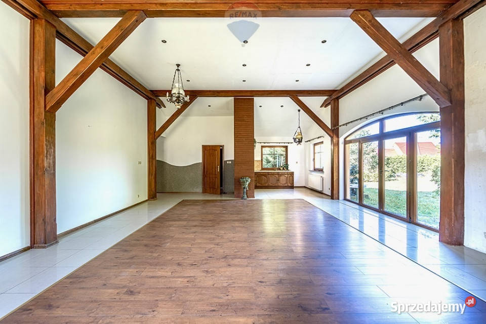 Dom parterowy wysoka hala garaże i pół hektara pustak Sprzedaż