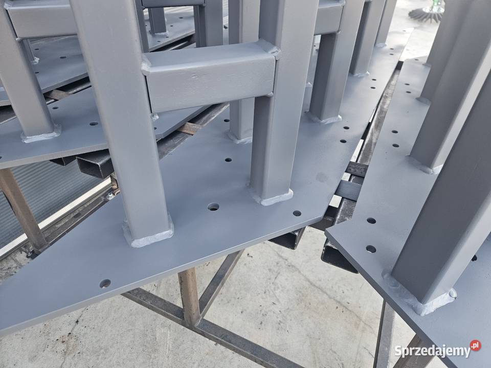 Stelaż schody pólkowe metalowe 1 stopień Schody i balustrady mazowieckie Żabokliki-Kolonia sprzedam