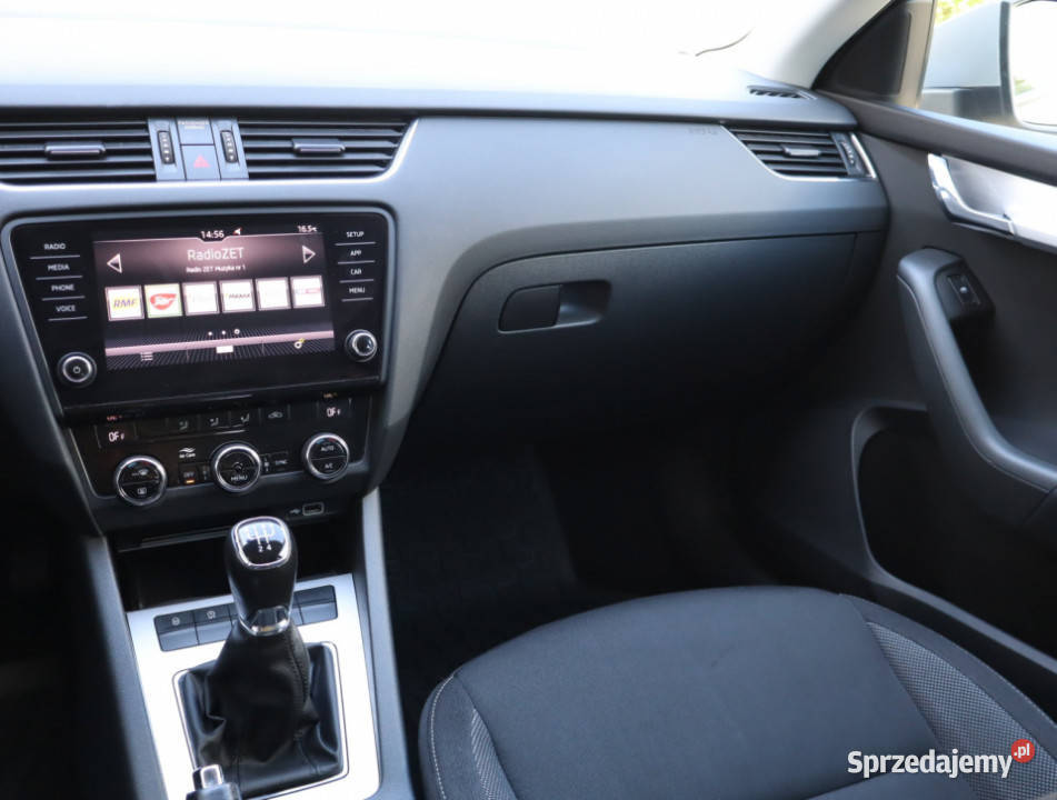 Skoda Octavia 16 TDI światła przeciwmgielne Piaseczno sprzedam