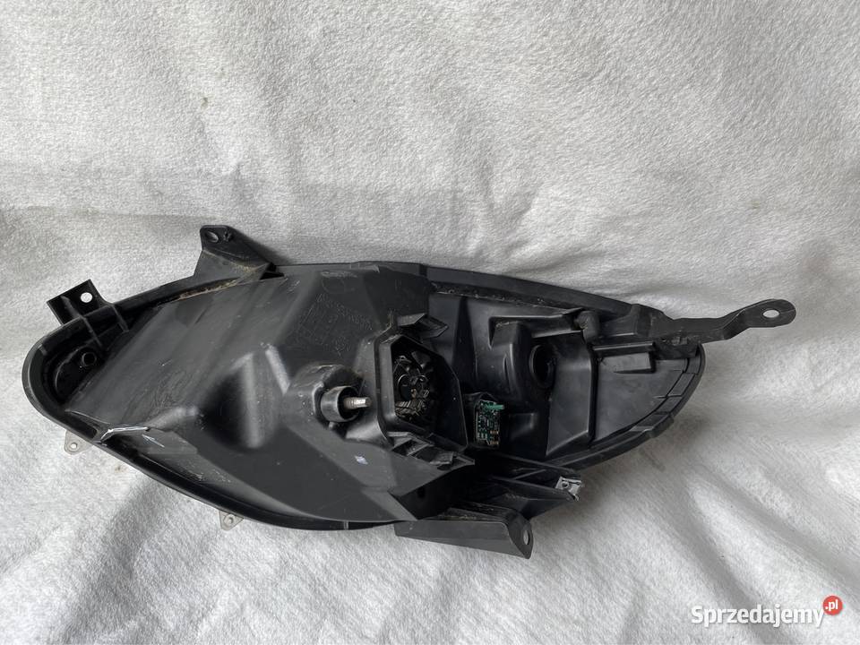 Lampa prawy przód Renault Twingo II GT 0712