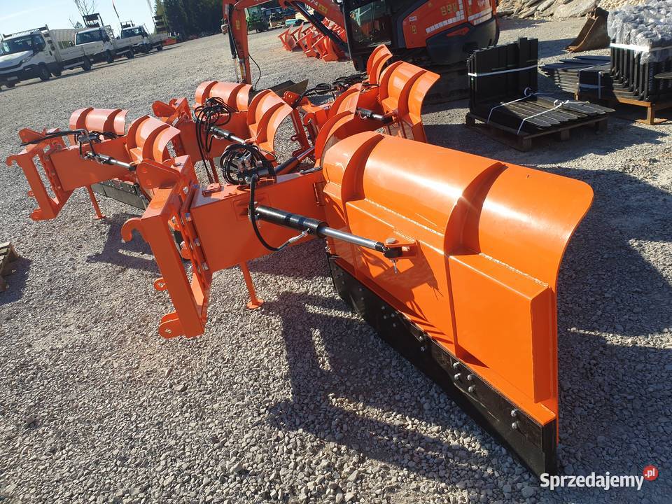 Duży mocny pług do tura tuza strzałka Metal Tuchola