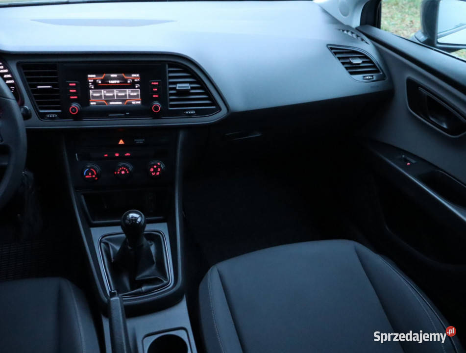 Seat Leon 16 TDI bluetooth Piaseczno