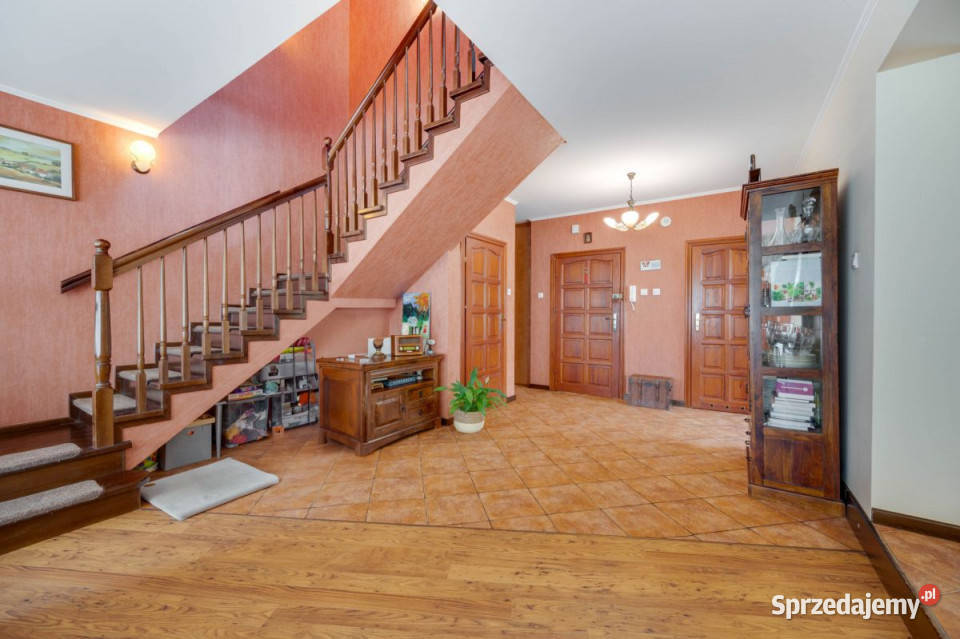 Sprzedaż domu wolnostojącego 300m2 Rumia mieszkalny