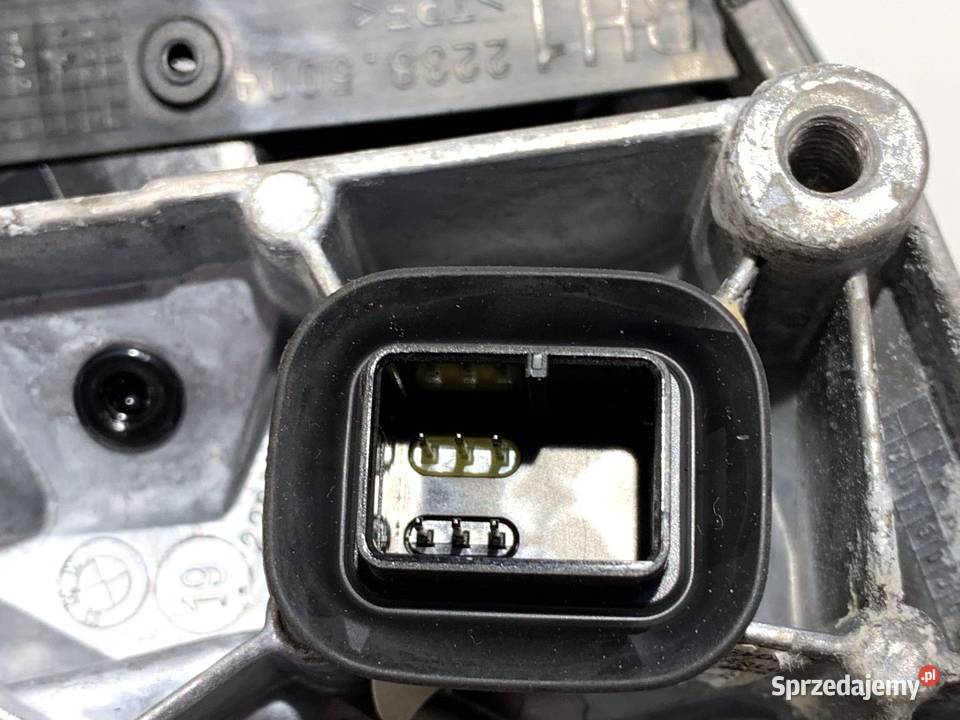 LUSTERKO PRAWY BMW F39 Crossover Schwarz II Jet