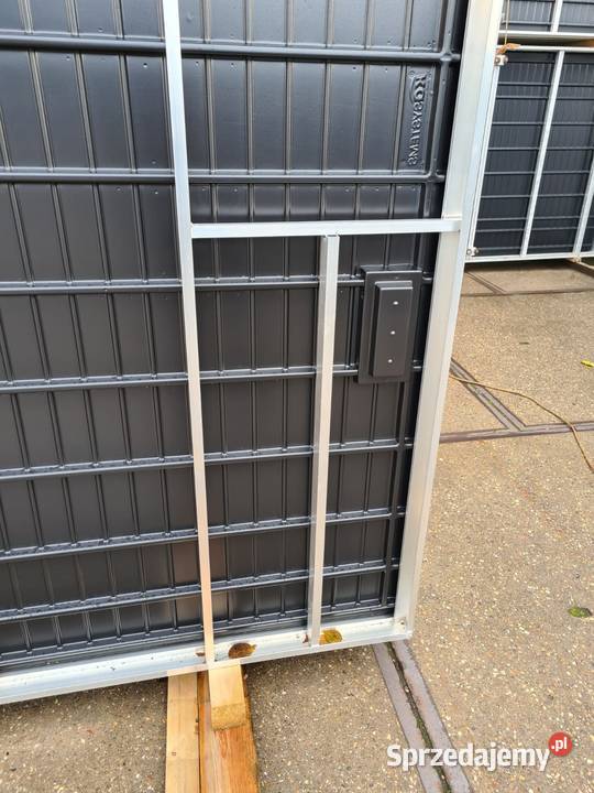 Stoły zalewowe 300x162 Nowy Stół do kwiatów sprzedam