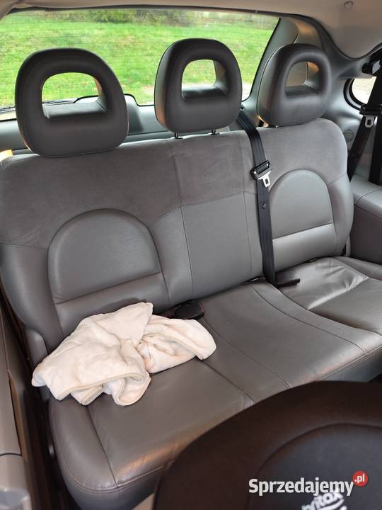 Chrysler Grand Voyager IV 28 CRD LX czarny Grand Voyager Pępowo