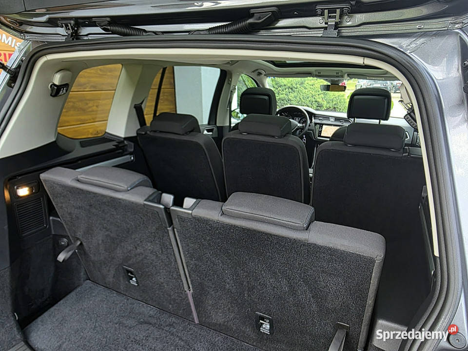 Volkswagen Touran serwis ASO Hak 7ososbowy III szary Rydułtowy