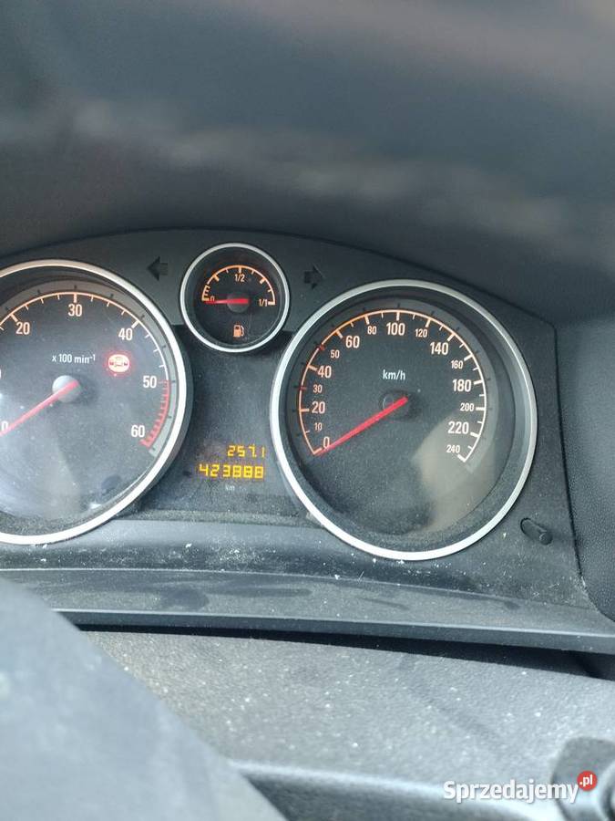 Opel Zafira b 2010r 17 110 koni uszkodzony Siedliszcze