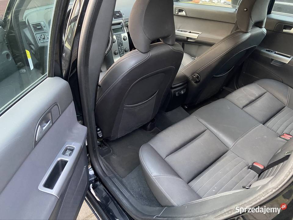 Volvo v50 20 diesel czarny Piotrków Trybunalski