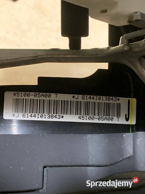 Kierownica skóra multifunkcjia TOYOTA AVENSIS