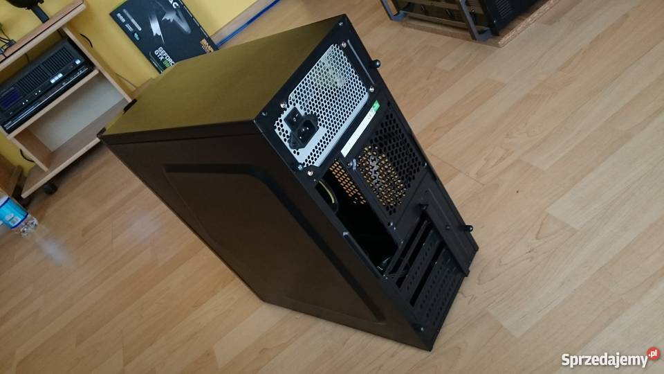 Obudowa Logic A32 zasilacz Modecom Feel III 600W Łask