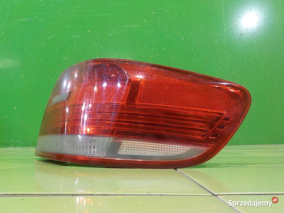 BMW E92 LIFT 20D AUT 10r 2D lampa prawa tyl