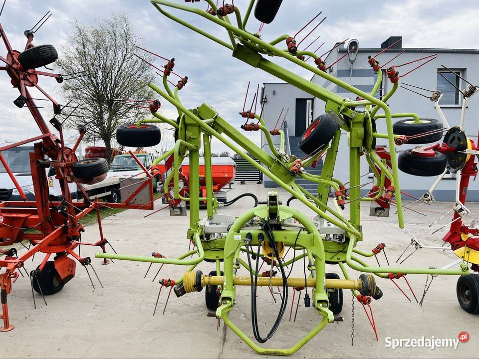 Przetrząsarka Claas Volto 770 przewracarka Claas Chwałkowo