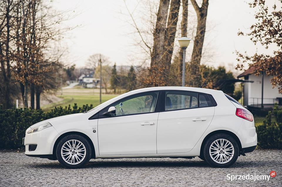FIAT Bravo 2 biały 2012 przebieg 102700 102700km sprzedam