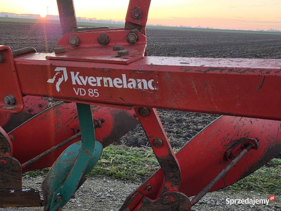 Pług obrotowy 4 skibowy kverneland vd 85 ładne Czołowo