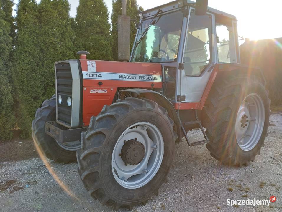 Ciągnik rolniczy Massey Ferguson1004 Łącznik