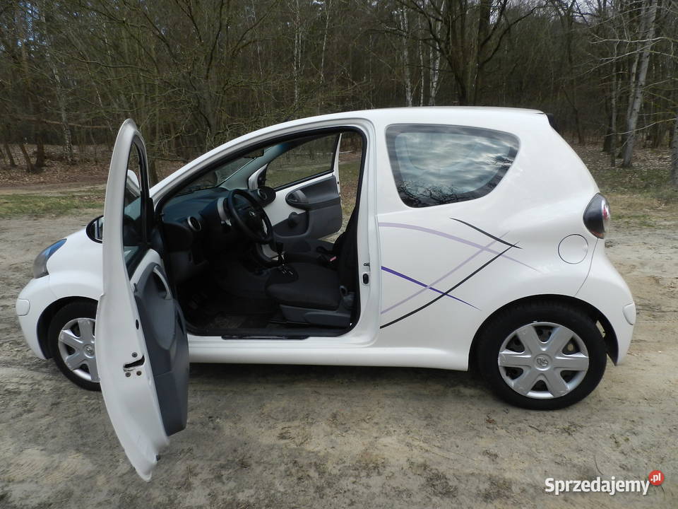 Toyota Aygo I mała tania niezawodna BEZ RDZY immobilizer Puszczykowo