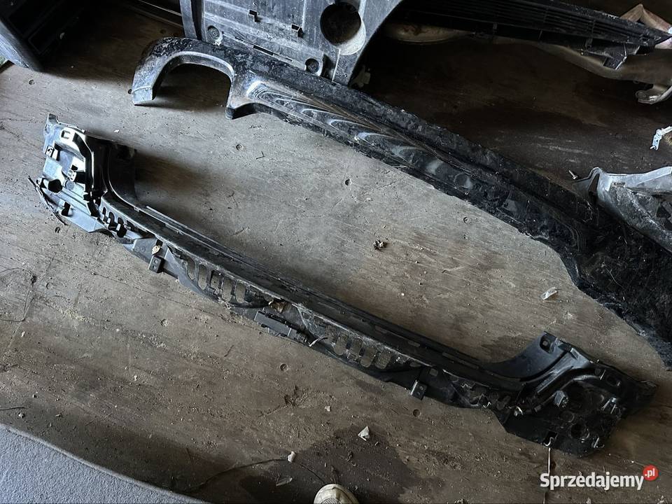 BMW 7 F01 F02 Lift Zderzak tylny kompletny Gdańsk