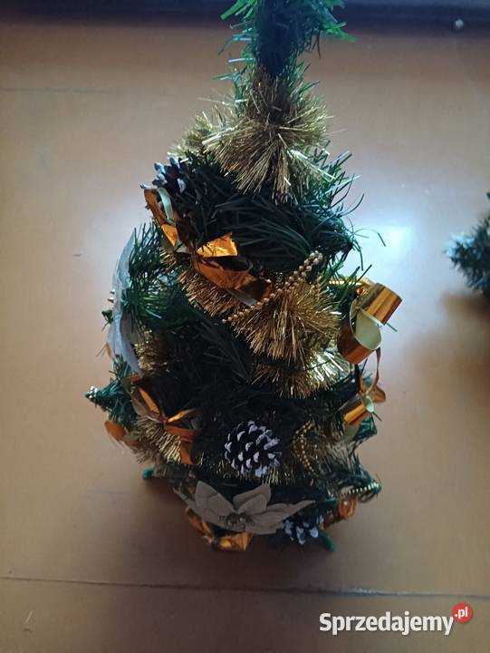 Choinki małe sztuczne na stojakach Bieruń sprzedam