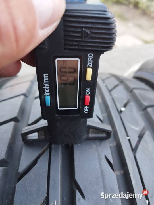 Opony letnie Yokohama 22560r17 bluearth e70 99h