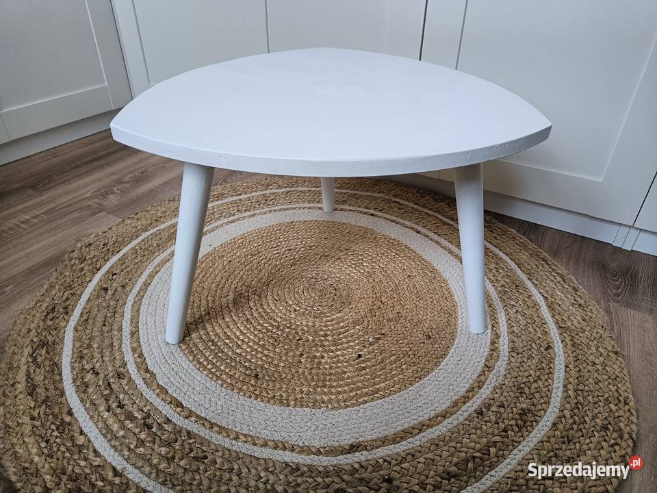 STOLIK kawowy biały trójkąt na 3 nogach Ława Brzostek