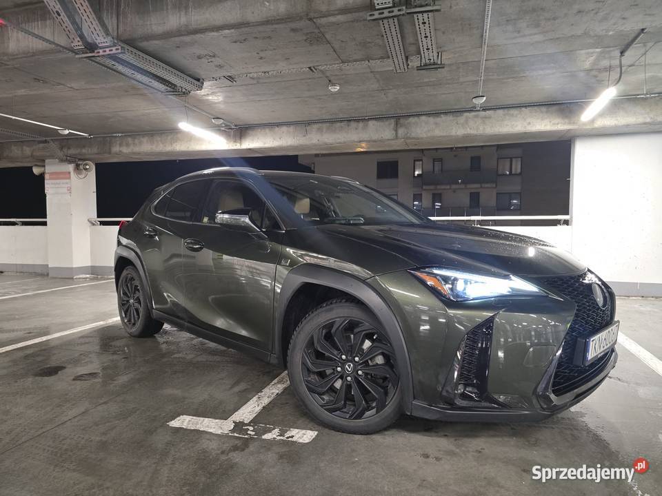 lexus UX Włochów