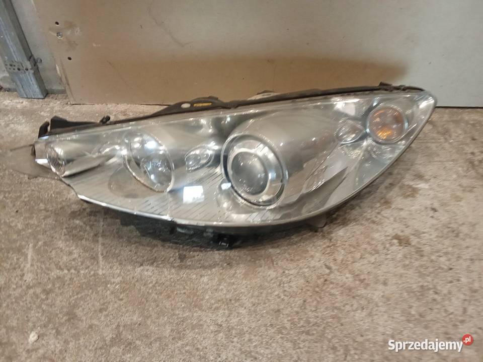 Peugeot 308sw bixenon skrętny lewy reflektor Kamieniec Wrocławski