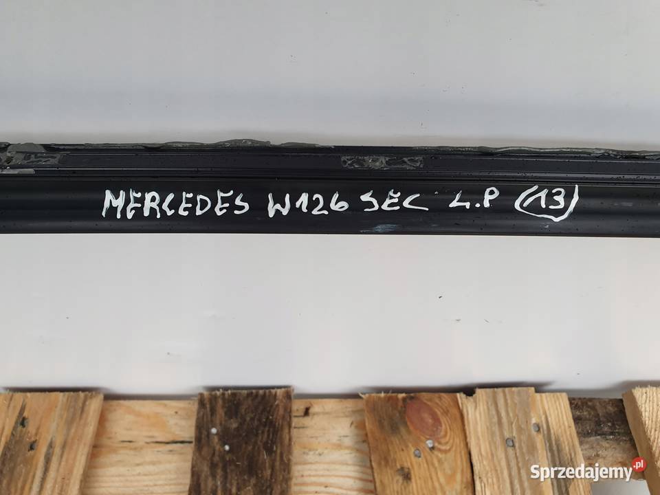 Mercedes W126 C126 SEC LISTWA SZYBY LEWA Listwy Rudka